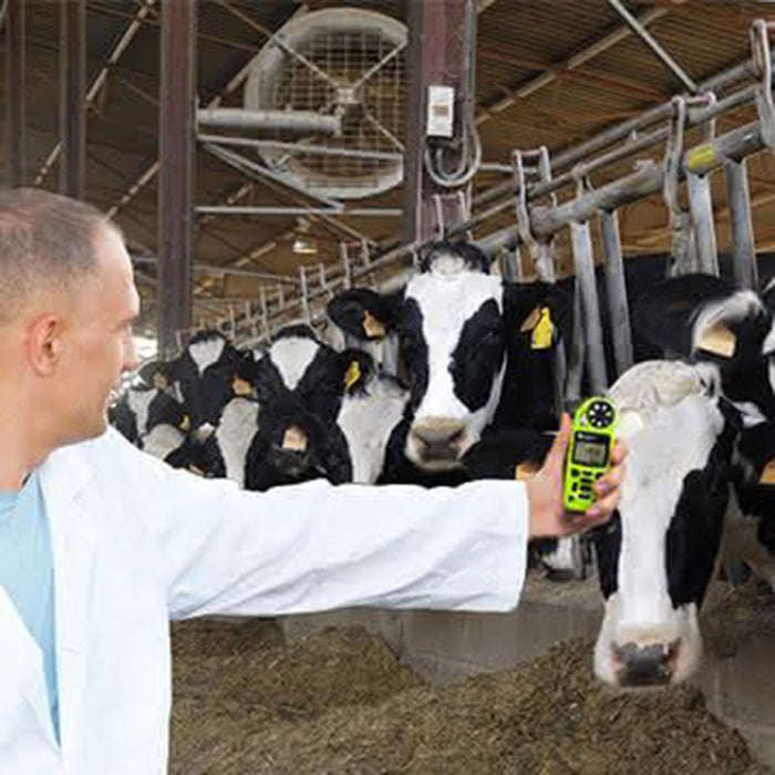 Weather Scientific Kestrel 5000AG Livestock Environmental Meter Kestrel